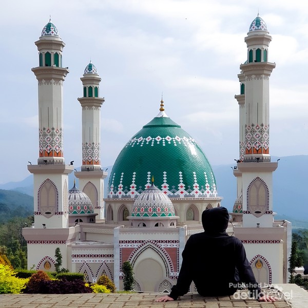 Masjid AL-HUDA: Tempat Ibadah yang Menghiasi Cilacap Selatan